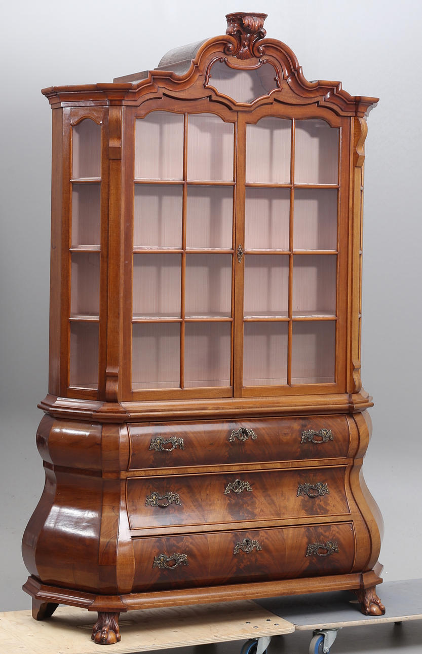 A baroque display cabinet, 20th century.