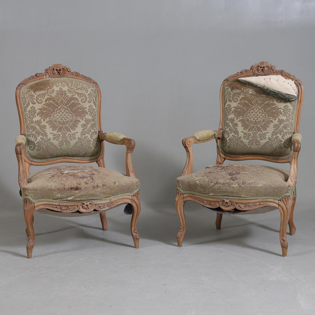 KARMSTOLAR, 1 par, rokokostil, 1900-tal.