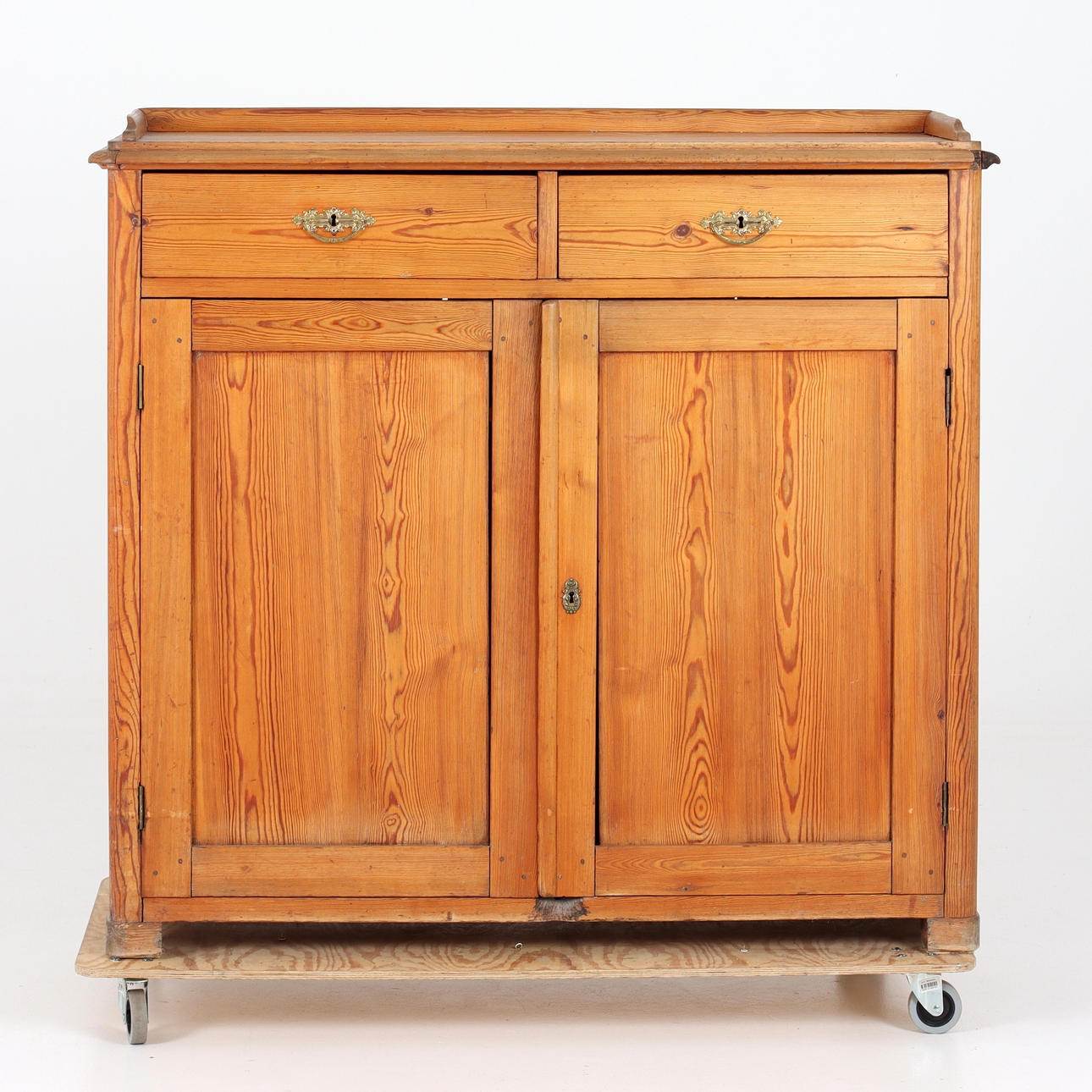 SKÄNK, furu, 1800-tal.