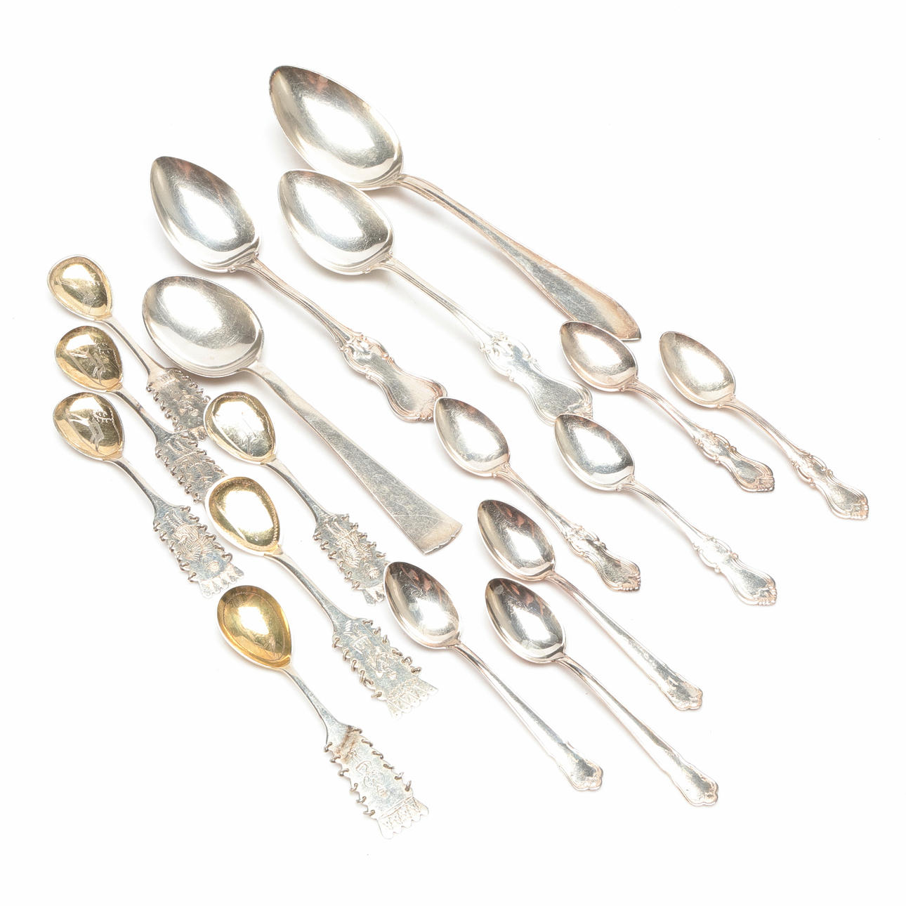 SILVER OBJECTS, 17 pieces, weight approx. 368 grams.