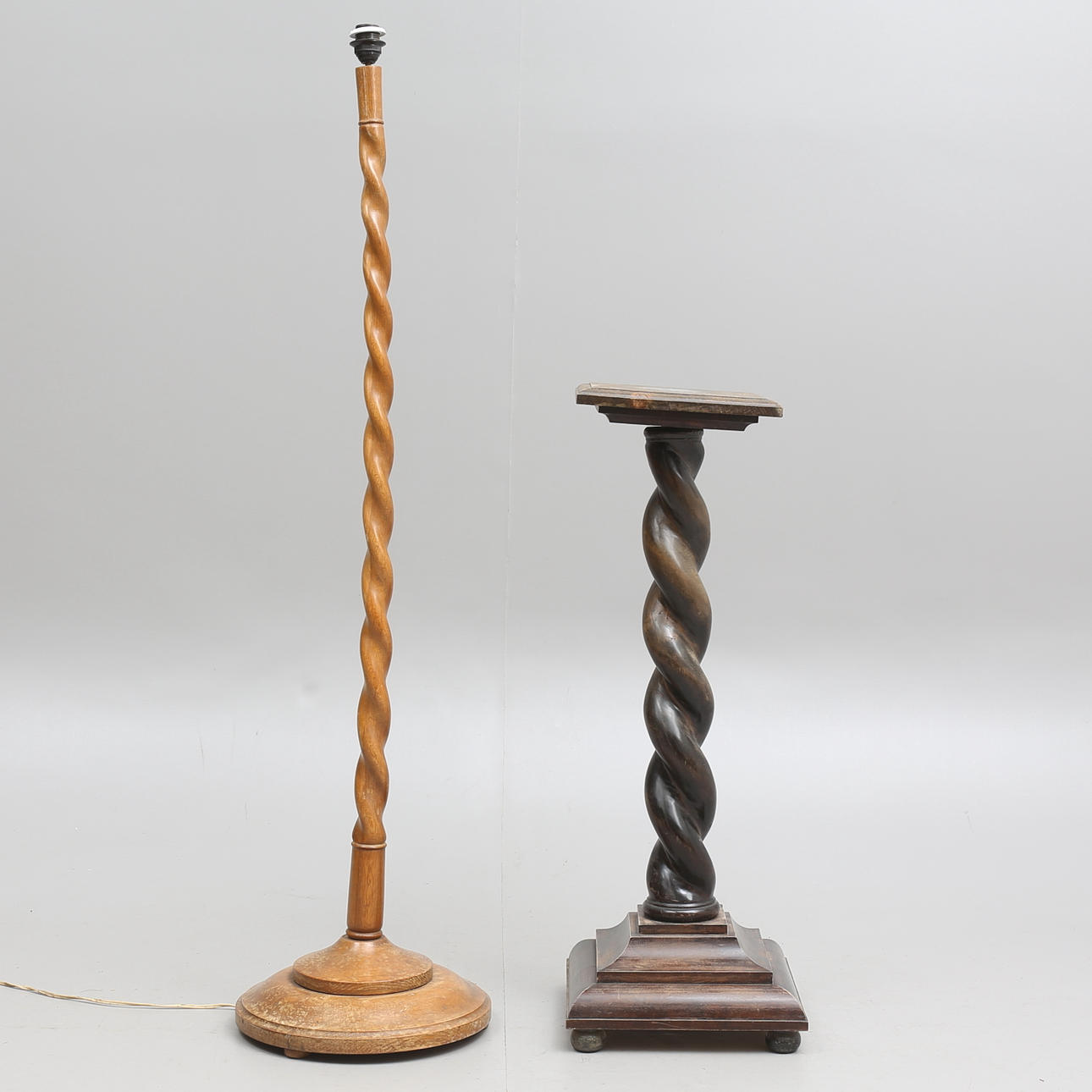 LAMPFOT, samt PIEDESTAL, 1900-tal.