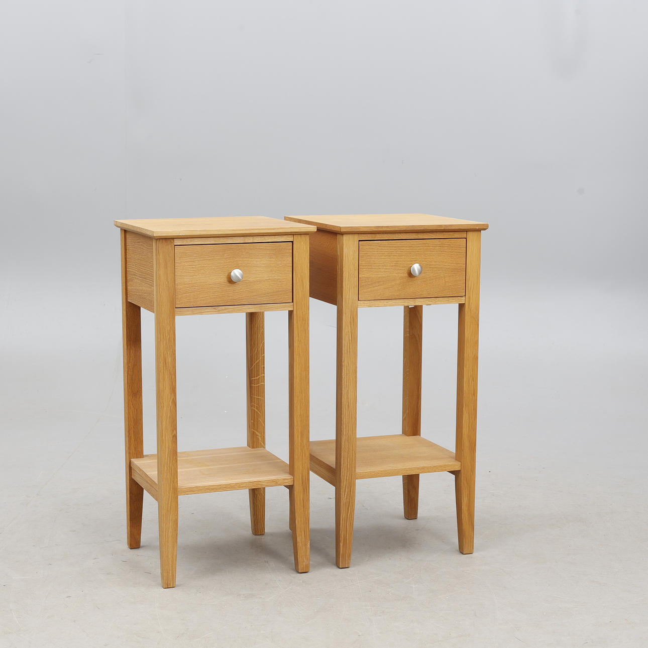 SIDOBORD, ett par, ek ,samtida.