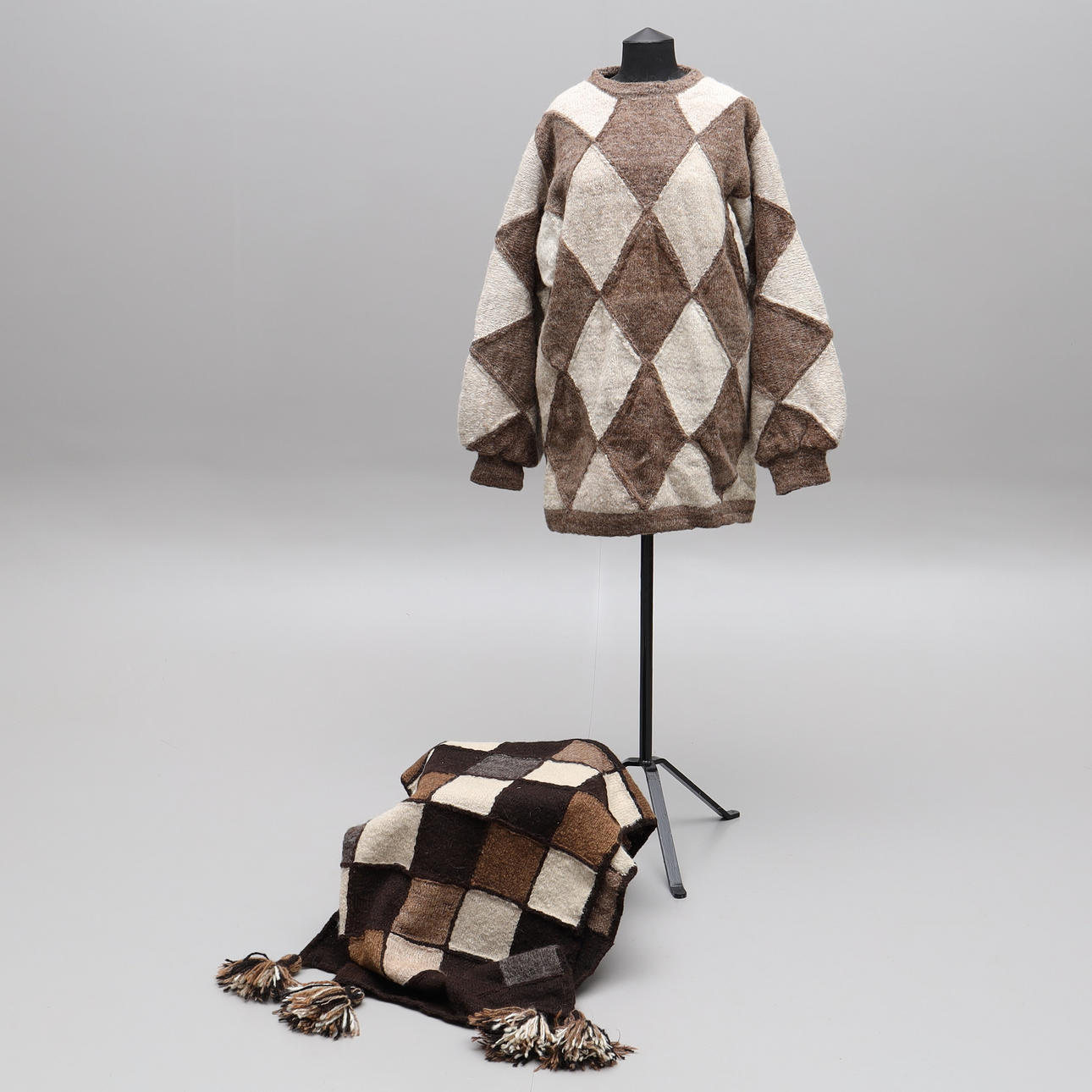 SWEATER and SCARF, 2 pieces, handmade, wool.