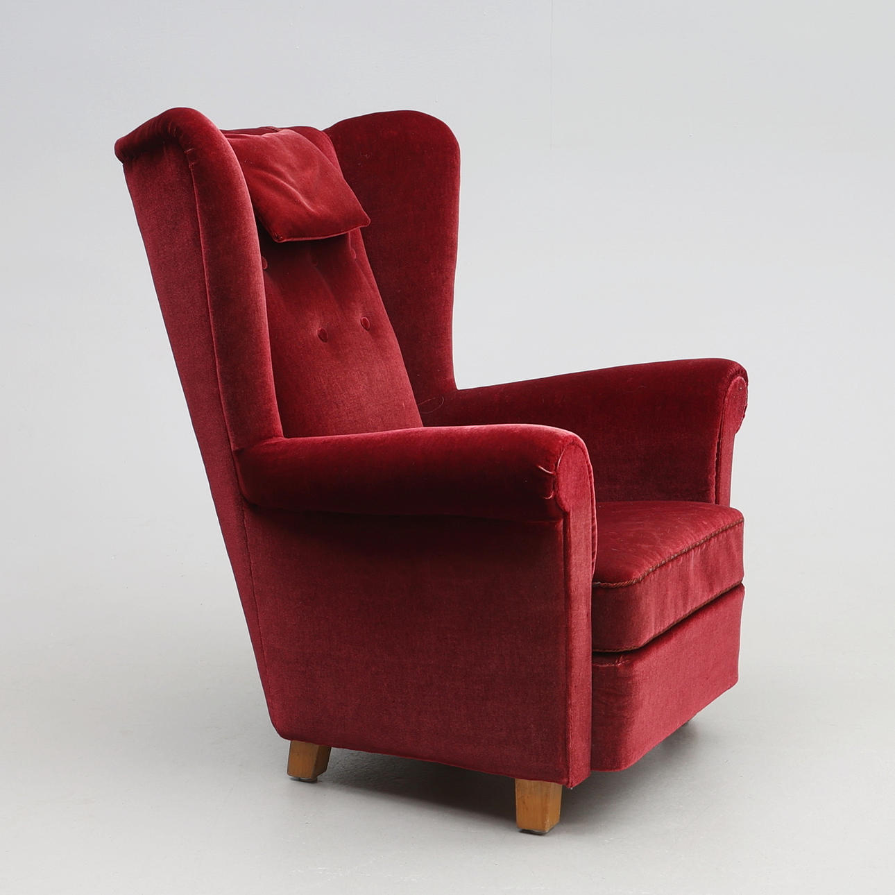 ÖRONLAPPSFÅTÖLJ, Plysch, 1900-talets mitt.