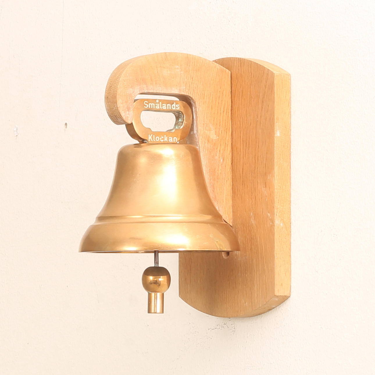 VÄLLINGKLOCKA, "Smålandsklockan", malm, Ekbergs, 1900-tal.