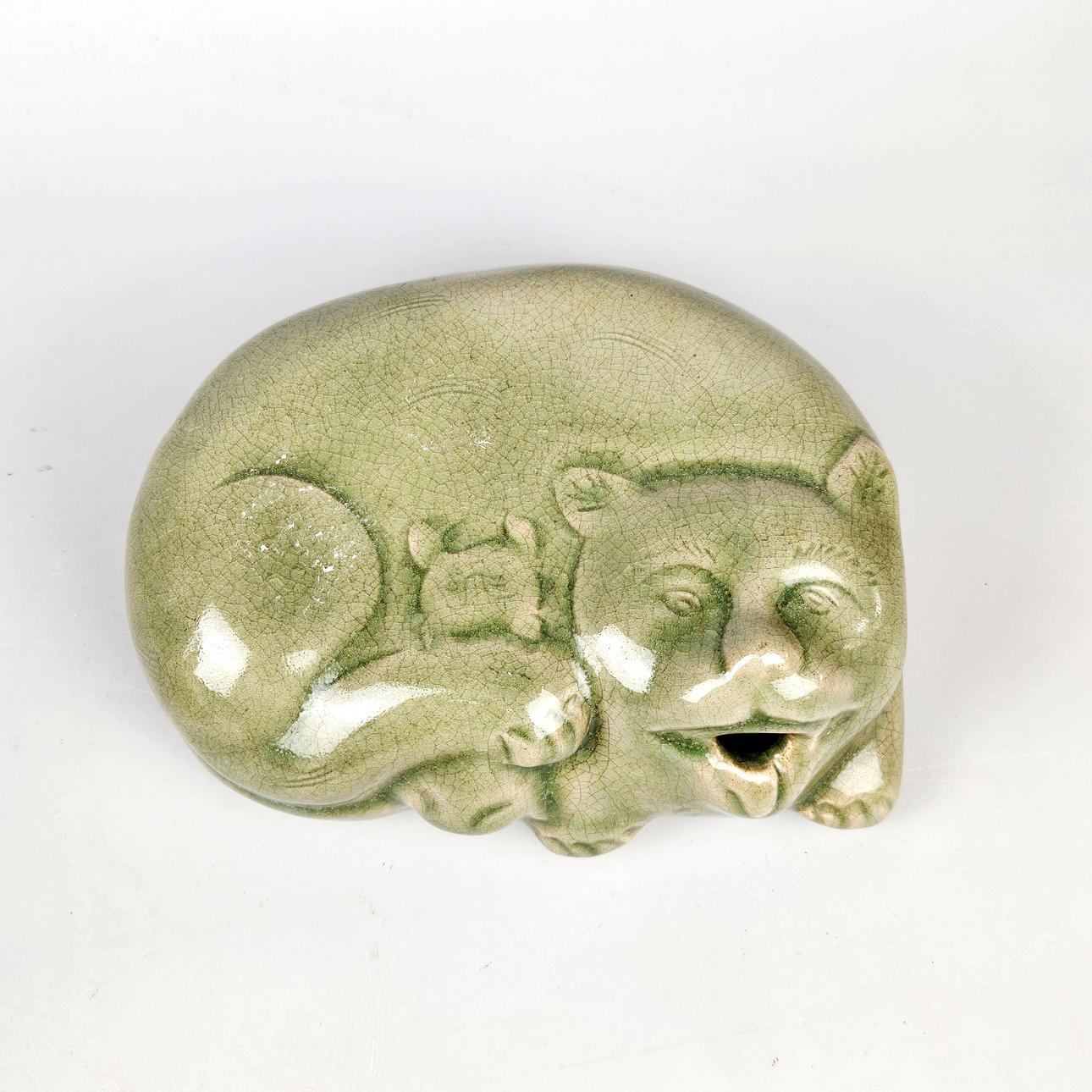 CHINESE PORCELAIN PILLOW.