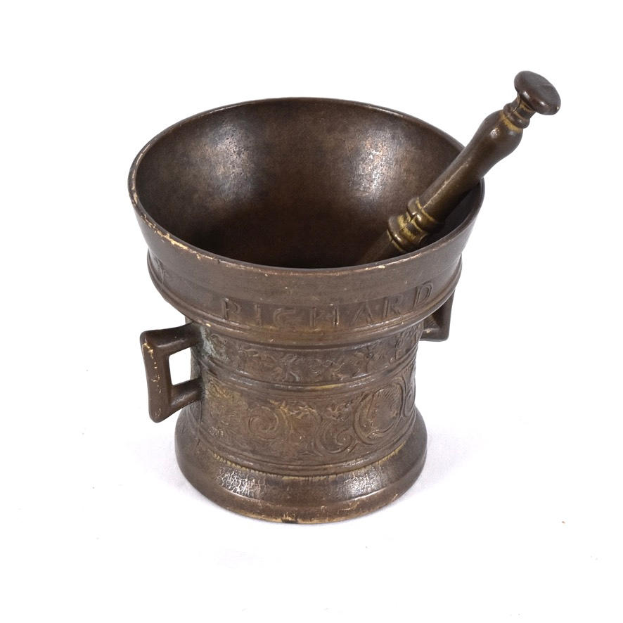 MORTAR WITH PISTIL, bronze.