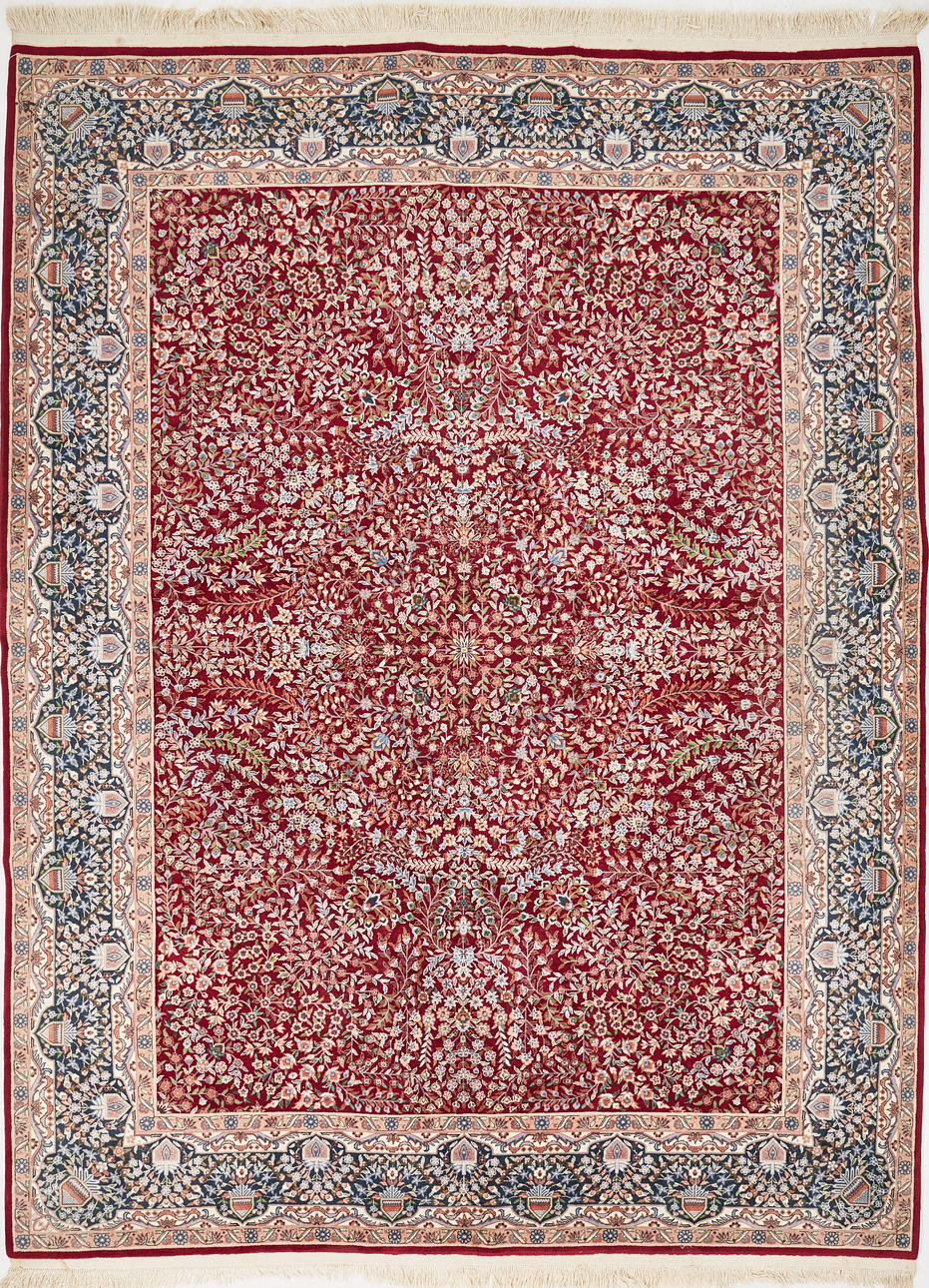 ORIENTAL CARPET, approx. 275x365cm.