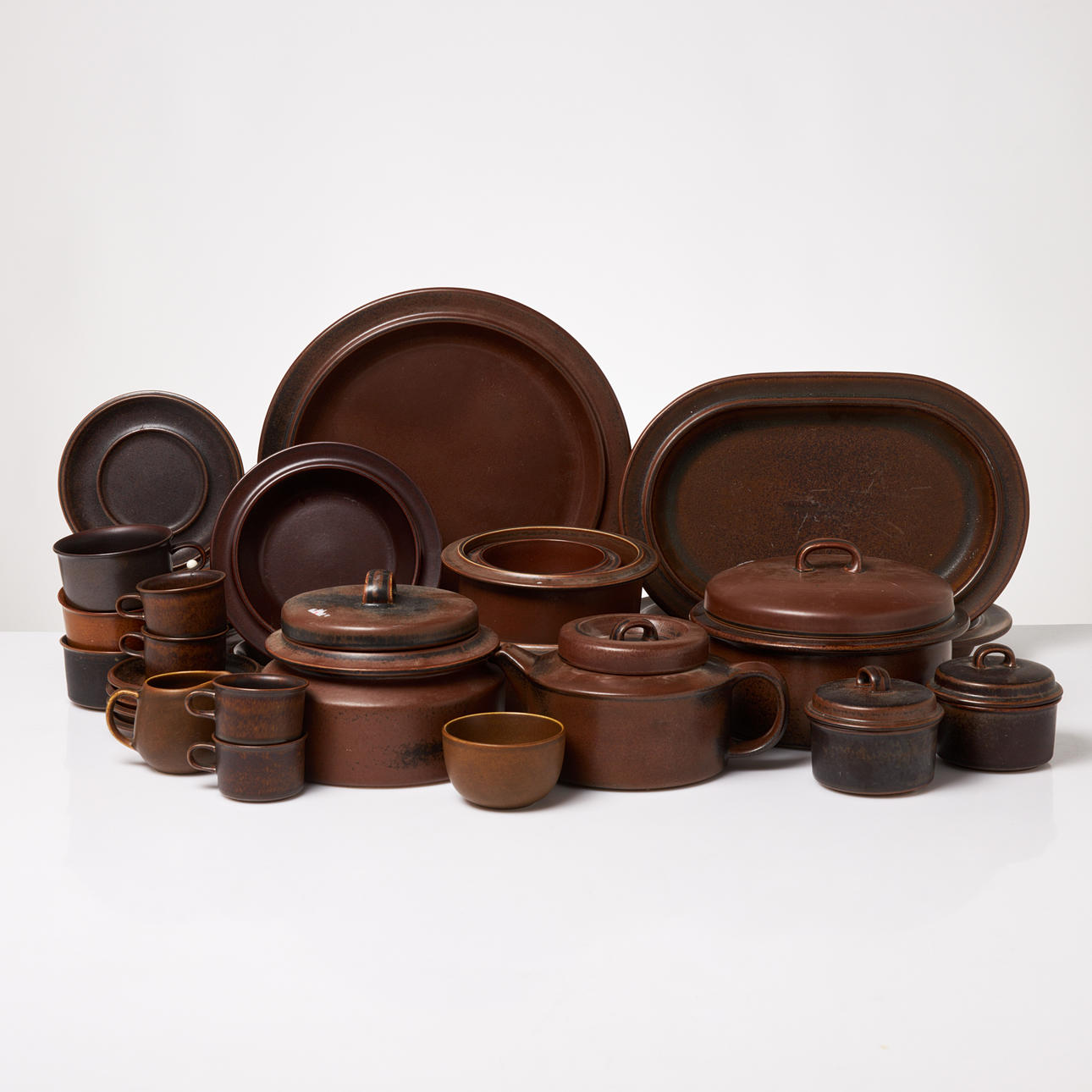 ULLA PROCOPÉ. „Ruska“, Geschirr, ca. 21 dlr, Arabia.