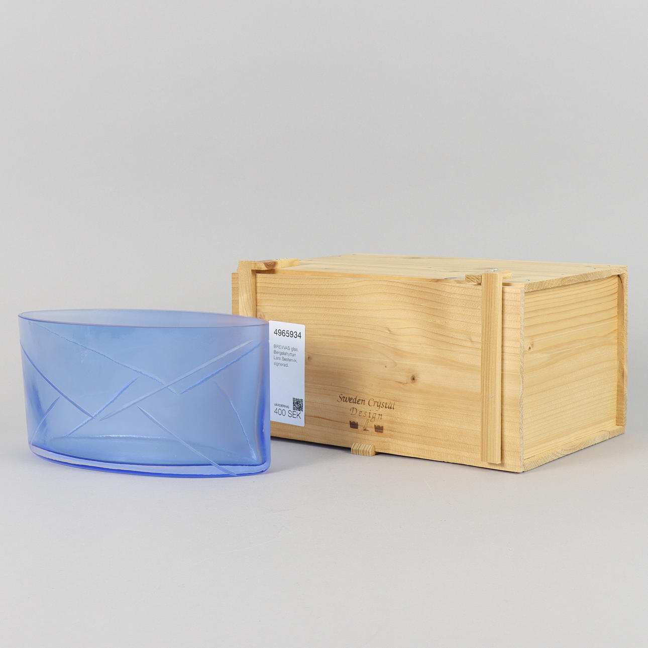 LETTER VASE, glass, Bergala cottage Lars Sestervik, signed.