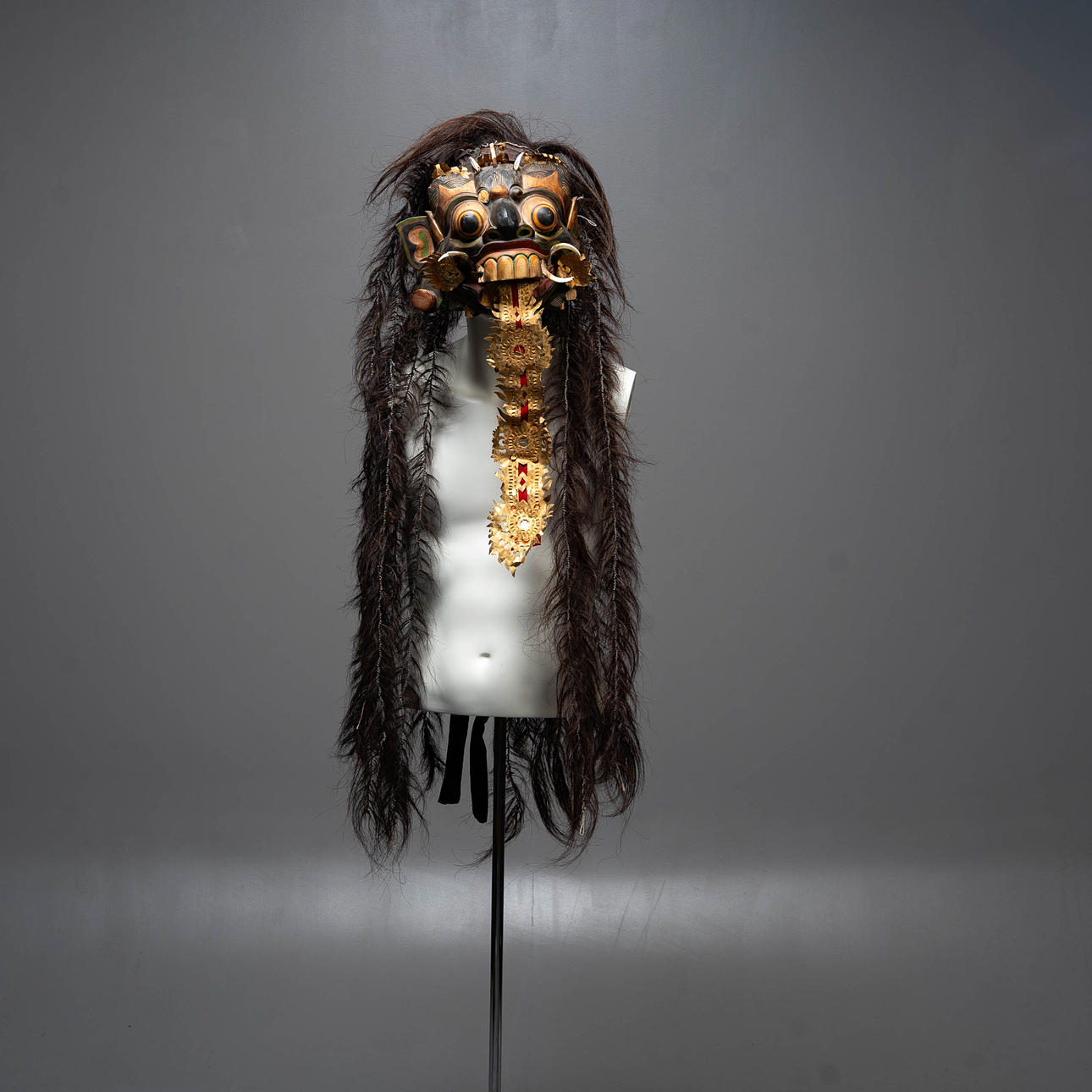 MASK, Målat trä, 1900-tal, Indonesien.