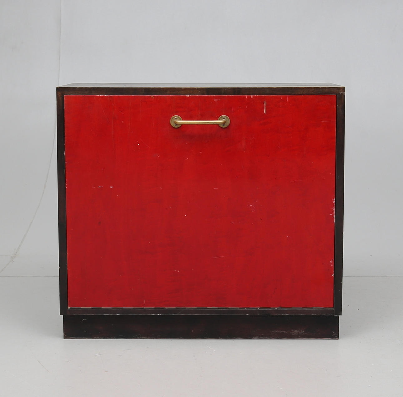 SKÅP / HURTS, 1930-tal.