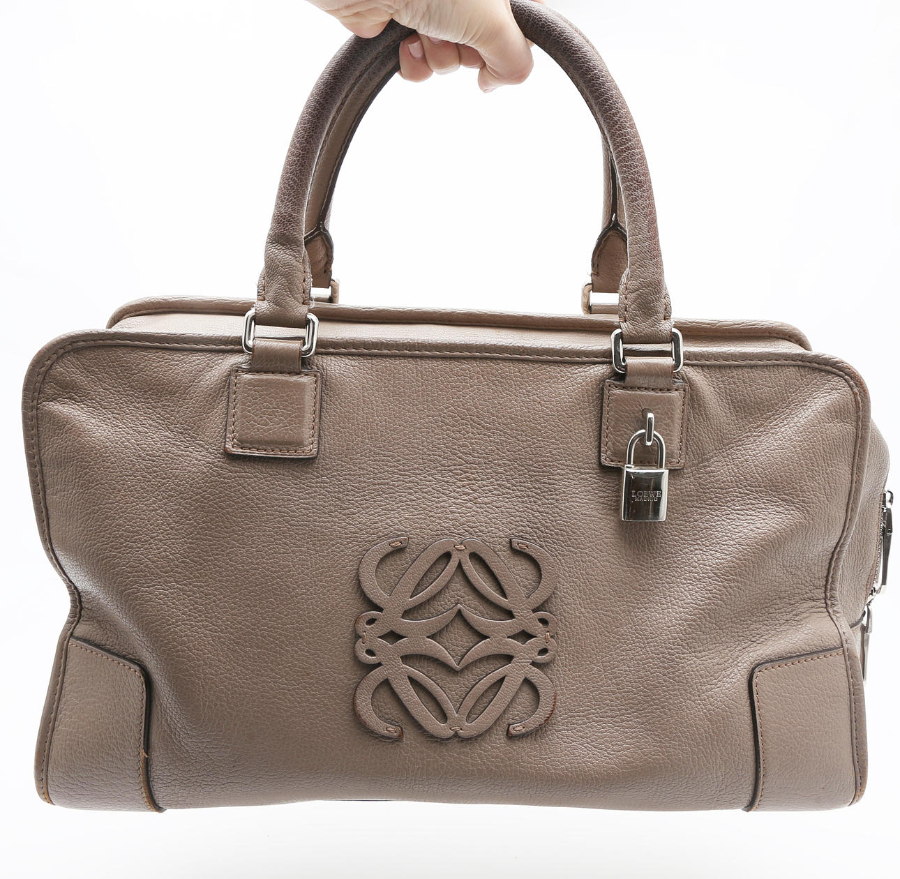 LOEWE. “Amazona” bag.