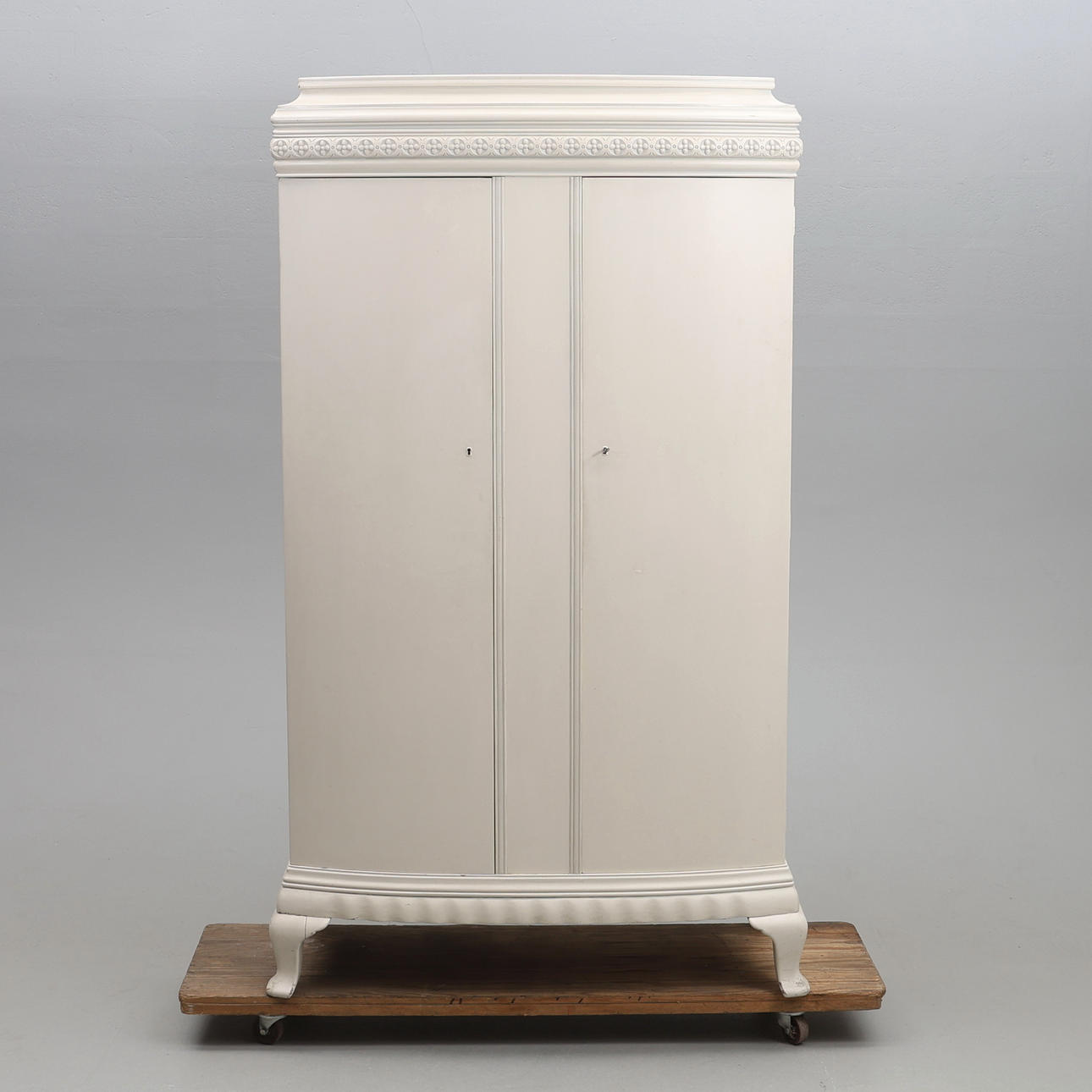 WARDROBE CABINET ROCOCO STYLE.