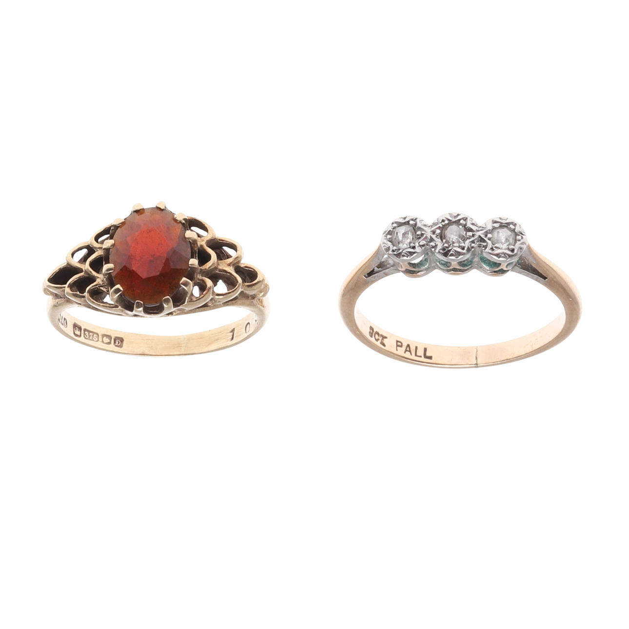 TWO 9CT GOLD AND GEM RINGS.