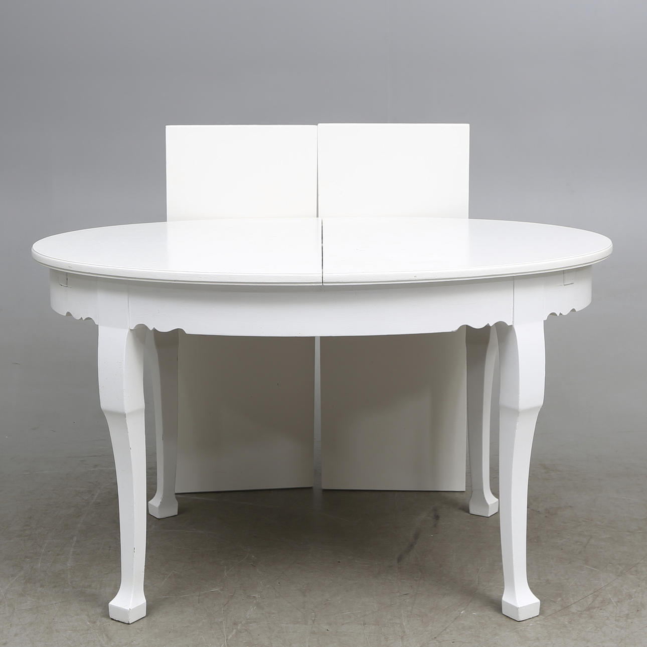 MATSALSBORD, vitmålat, 1900-talets första hälft.