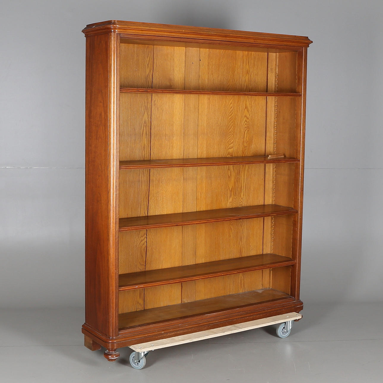 BOKHYLLA, trä, 1900-tal.