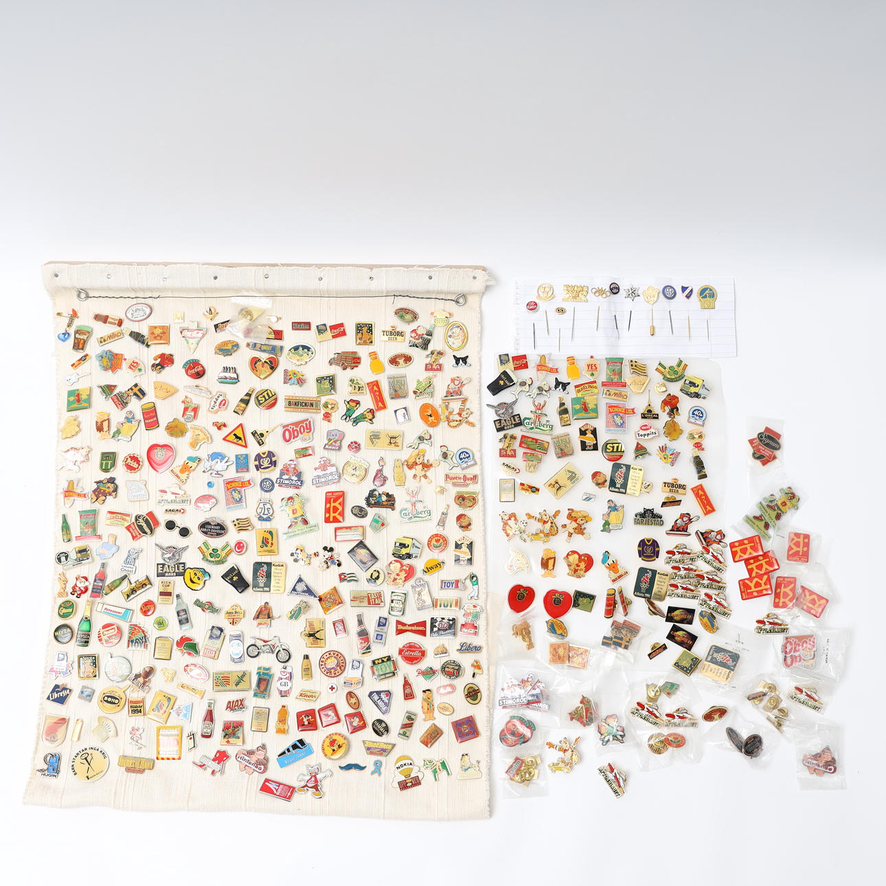 PARTI PINS & MÄRKEN.