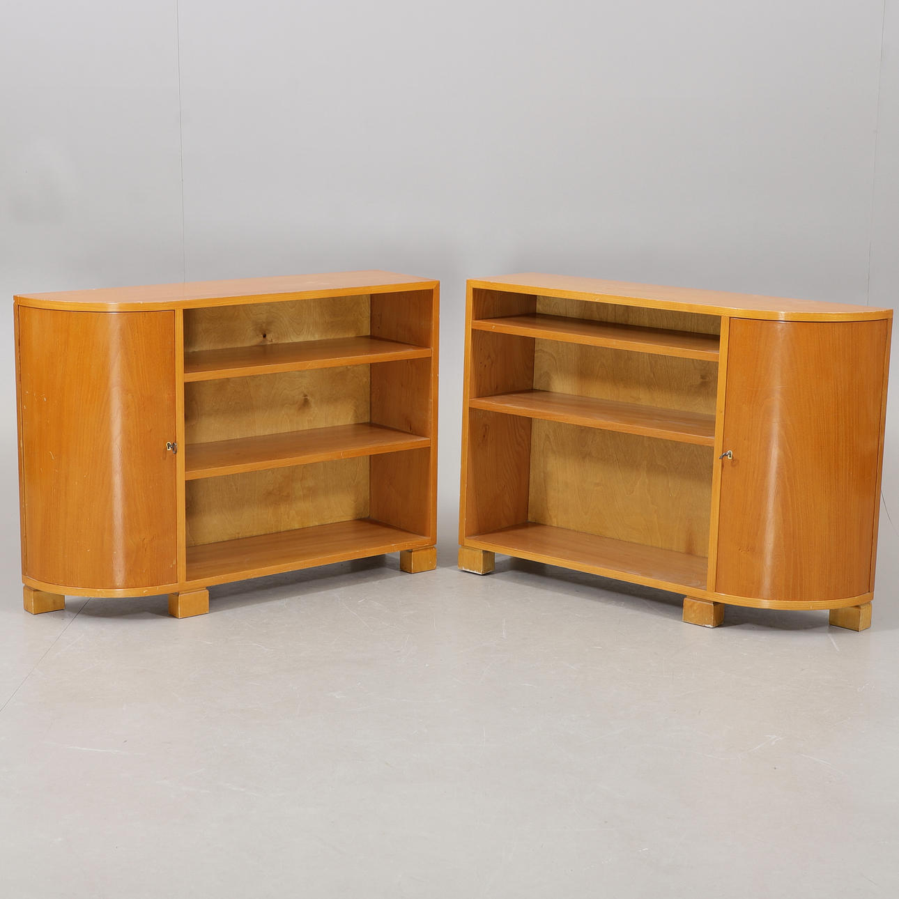 A pair of bookcases, 1940s.