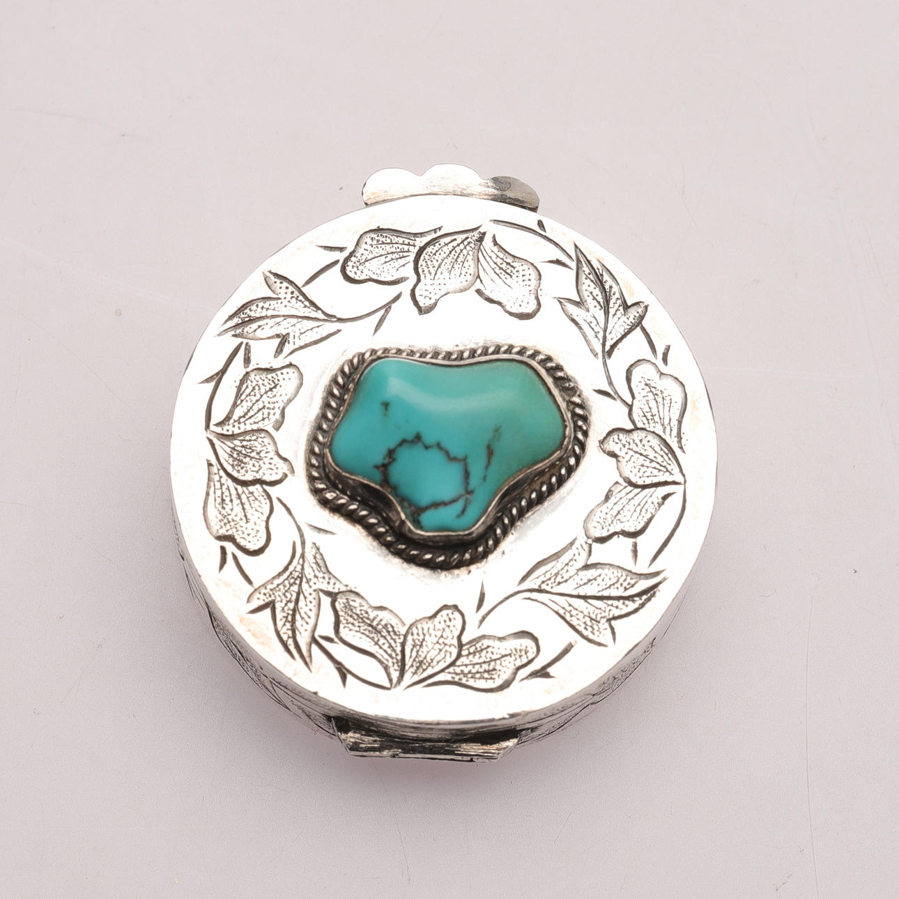 PILLERDOSA, Silver med turkos, 1900-tal.
