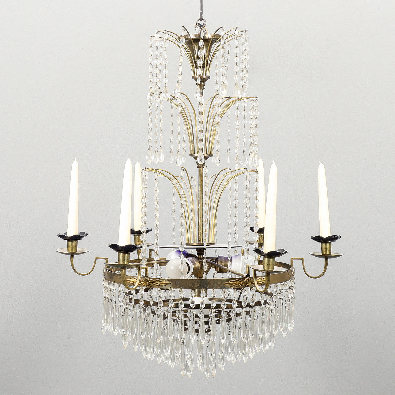 KRISTALLKRONA med 6 ljusarmar.