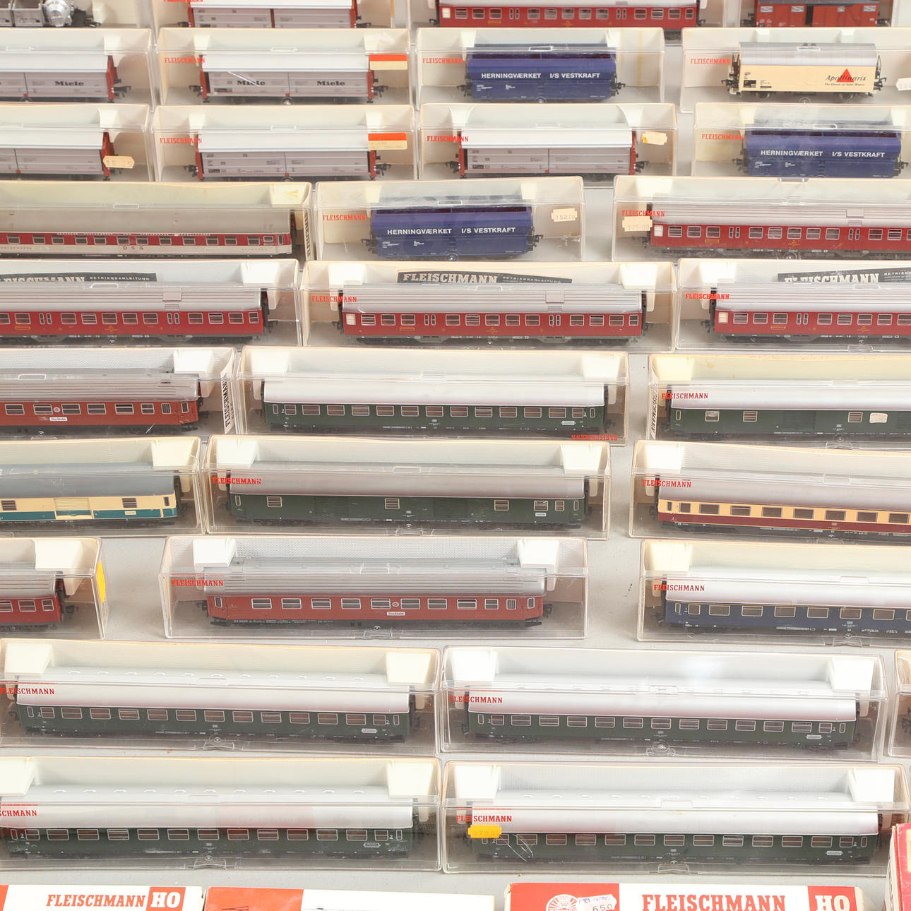Fleischmann and Liliput. A large collection of model trains in original ...
