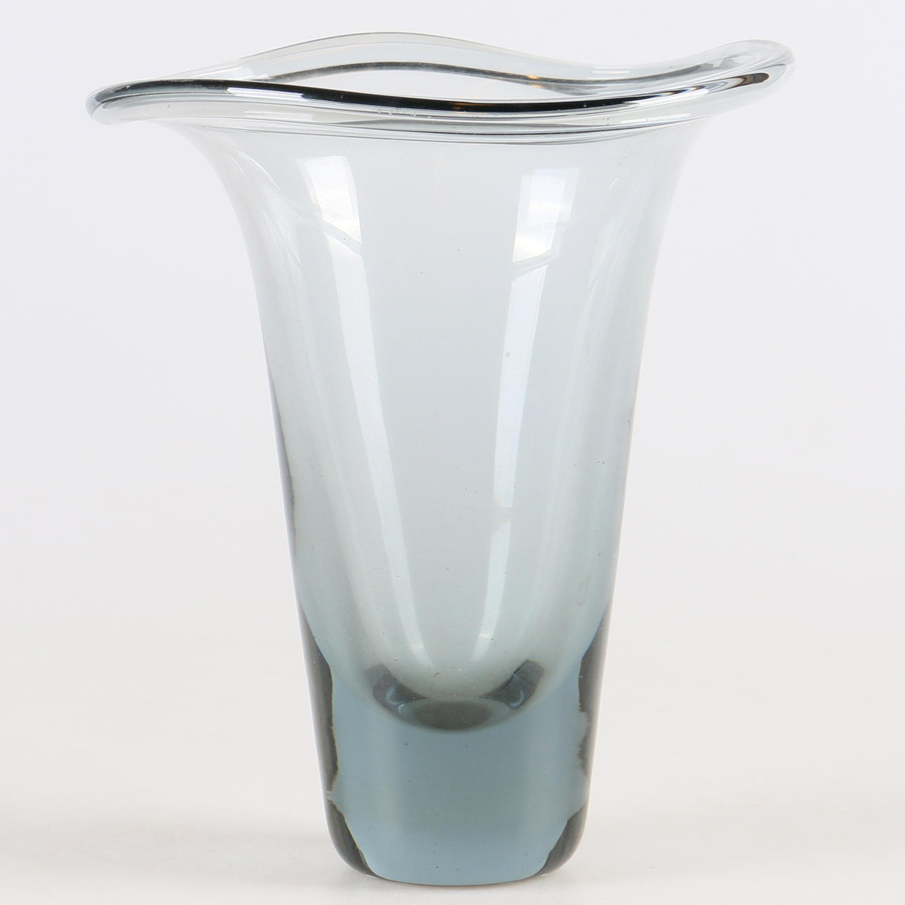 VAS, glas, Vicke Lindstrand, Kosta, signerad.