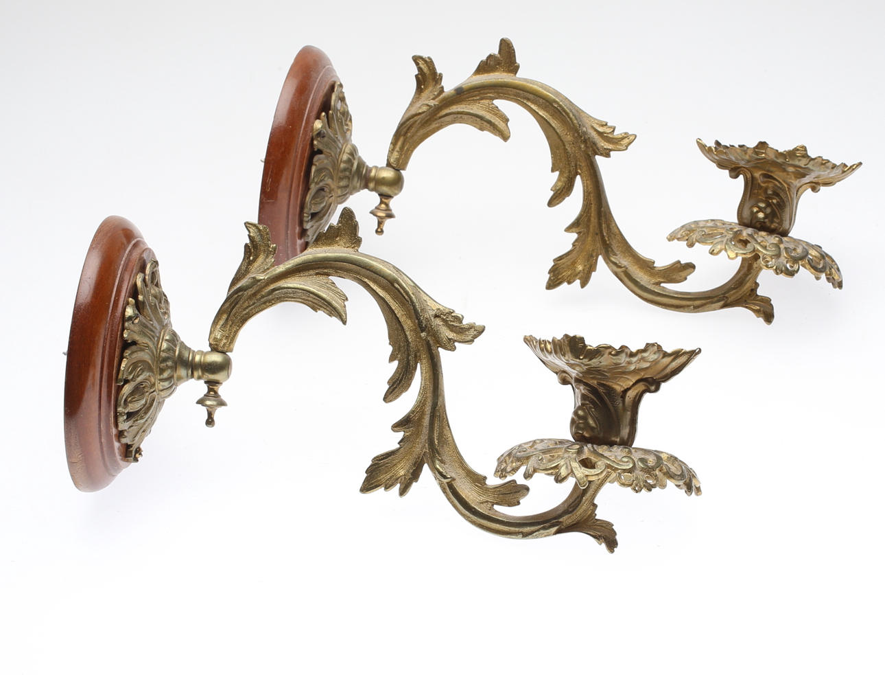 LJUSLAMPETTER, ett par, rokokostil, 1800/1900-tal.