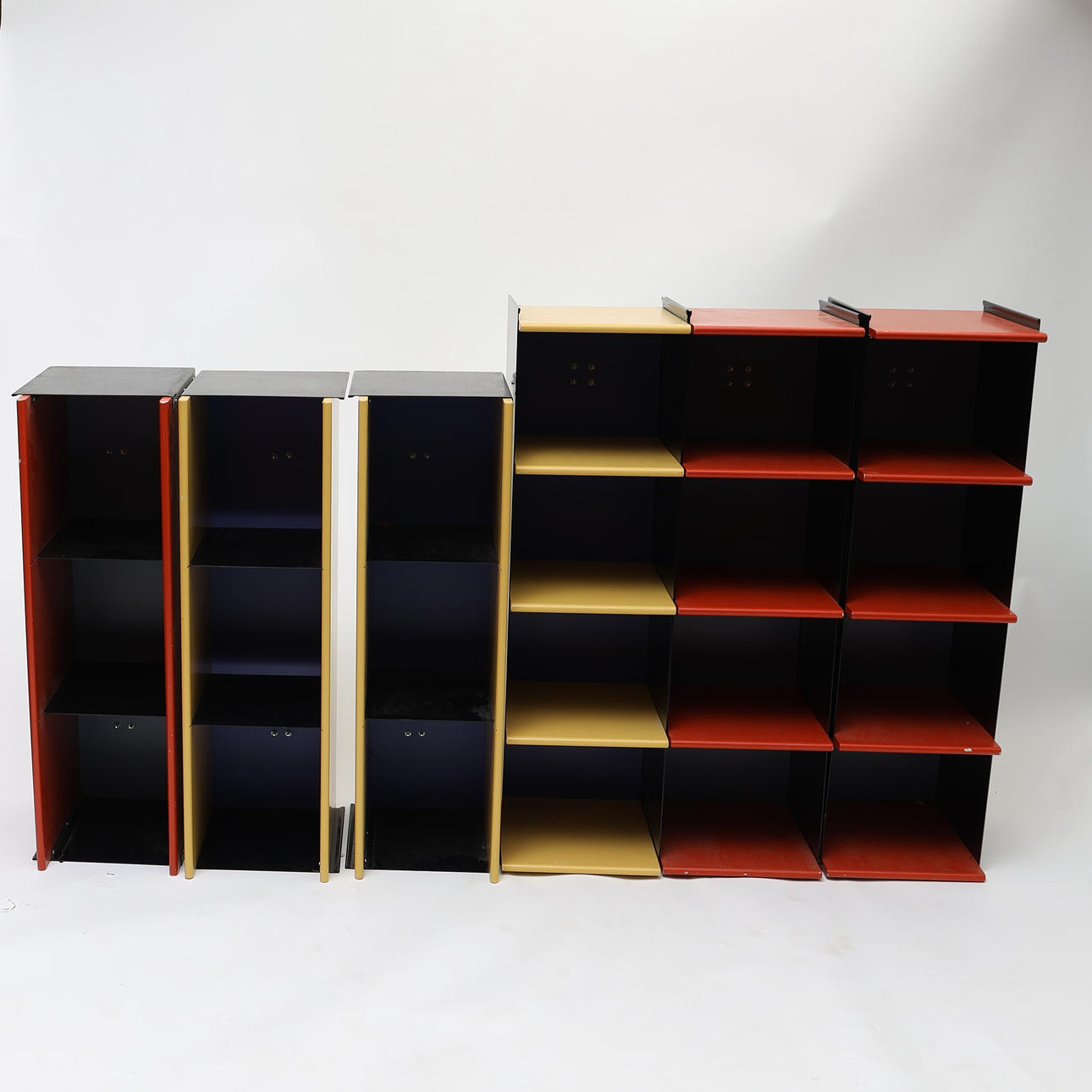 MODULAR SHELF, second half of the 20th century.