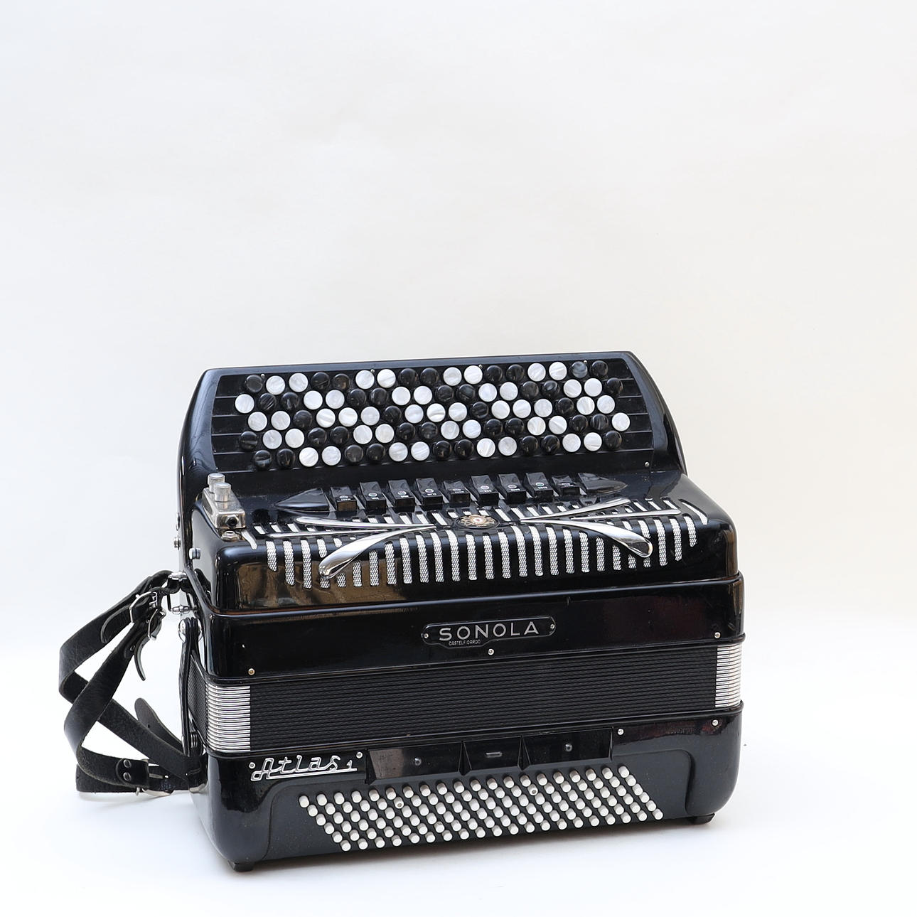 ACCORDION, Sonola Atlas.