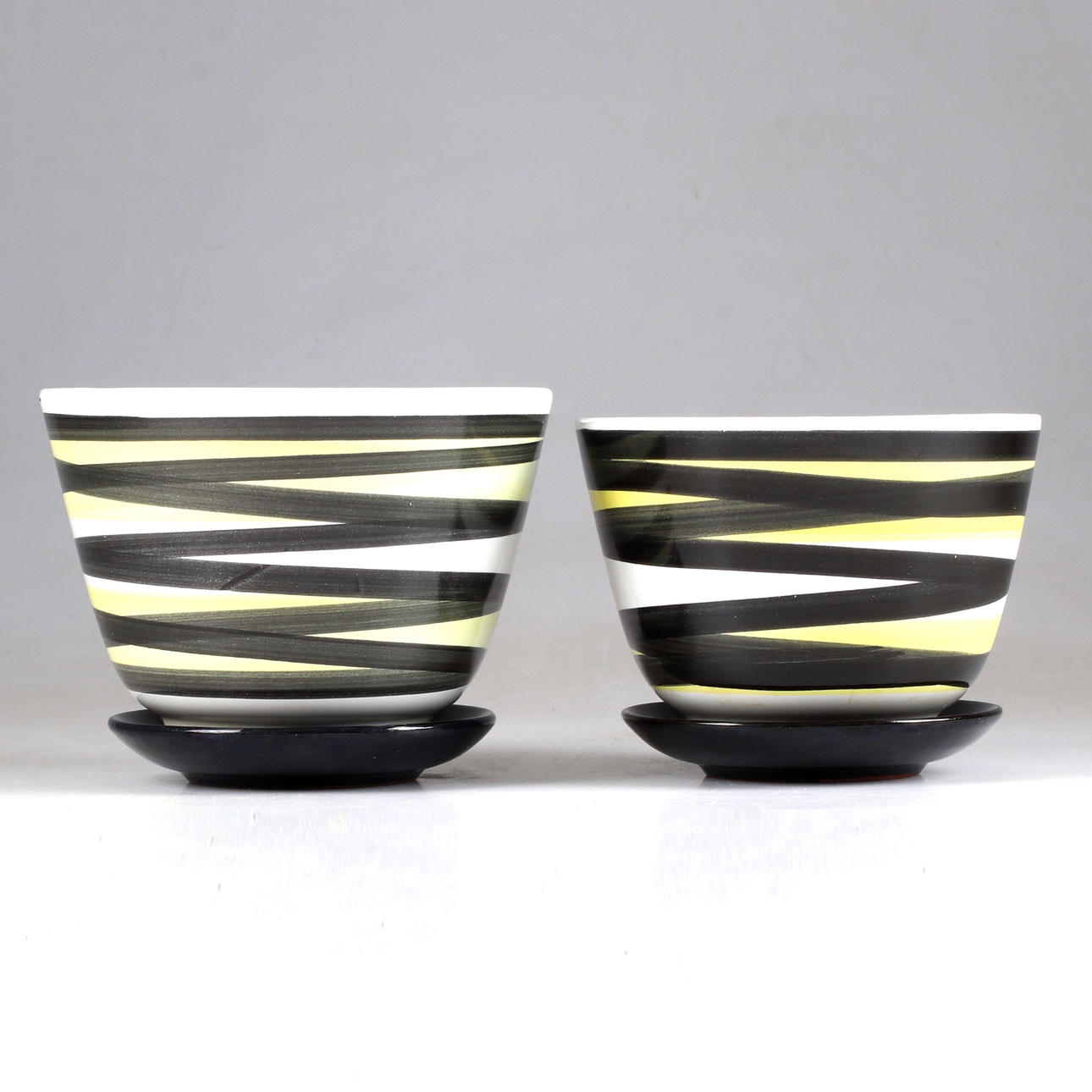 UPSALA EKEBY, ytterfoder + fat, 4 delar, "Svea", nr 3 och 4, 1956.