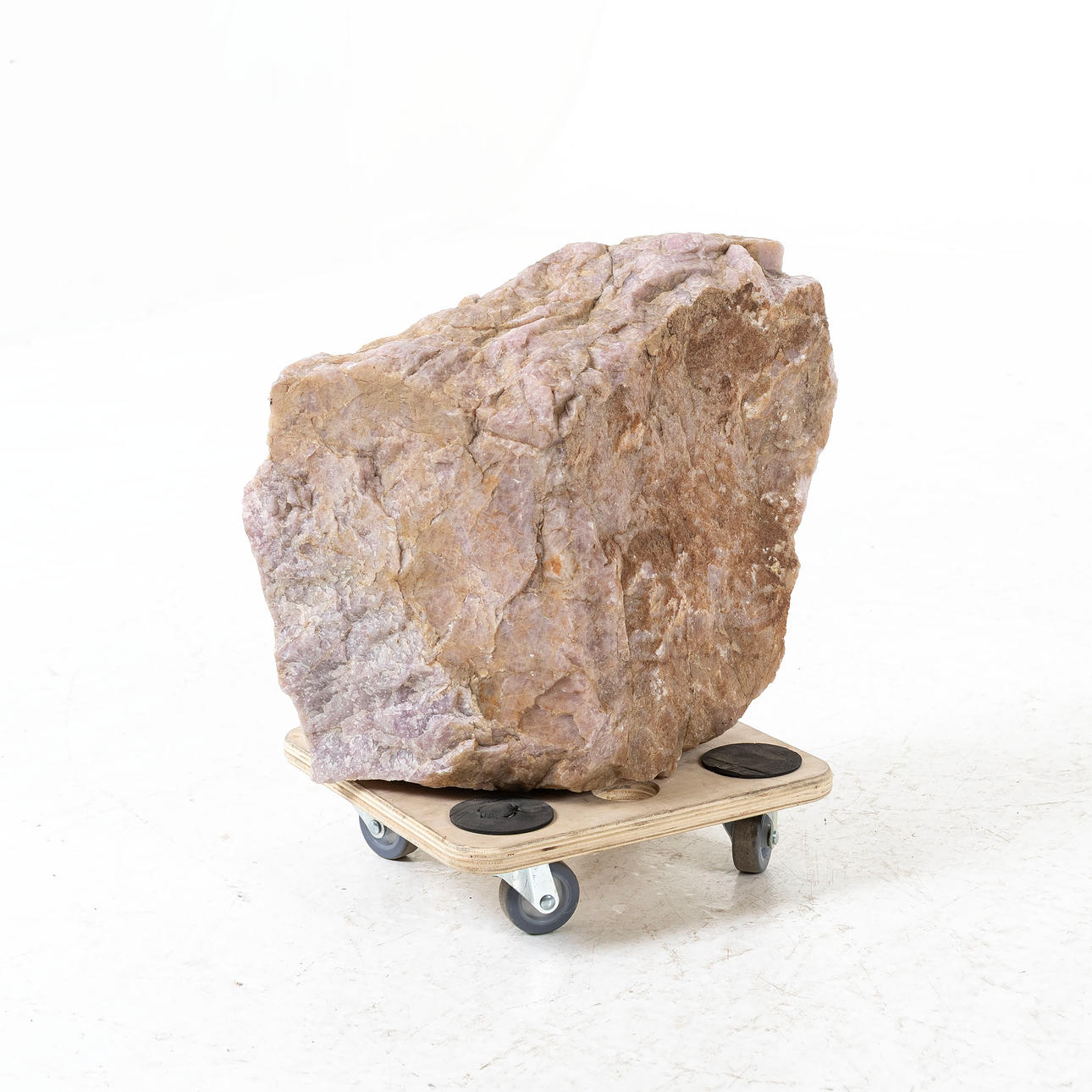 SWEDISH ROSE QUARTT, approx. 50kg.