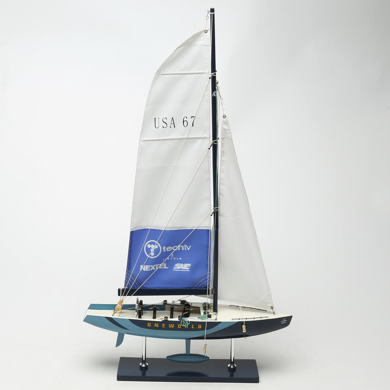 BOAT MODEL, One World.