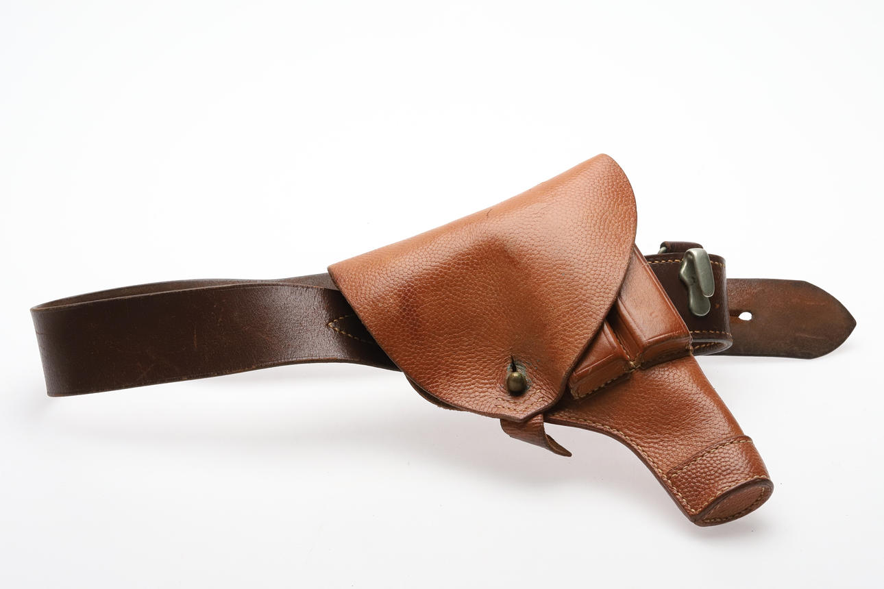 PISTOL HOLSTER, leather, Marked I 16, 1940.
