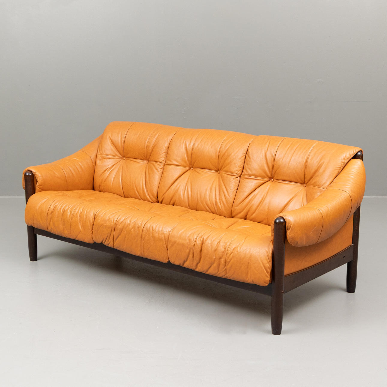 SOFFA, brun skinnklädsel, 1900-talets andra hälft.