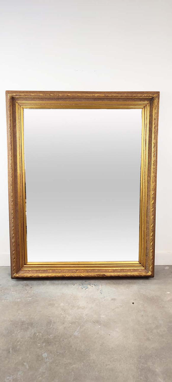 A VICTORIAN STYLE WALL MIRROR.