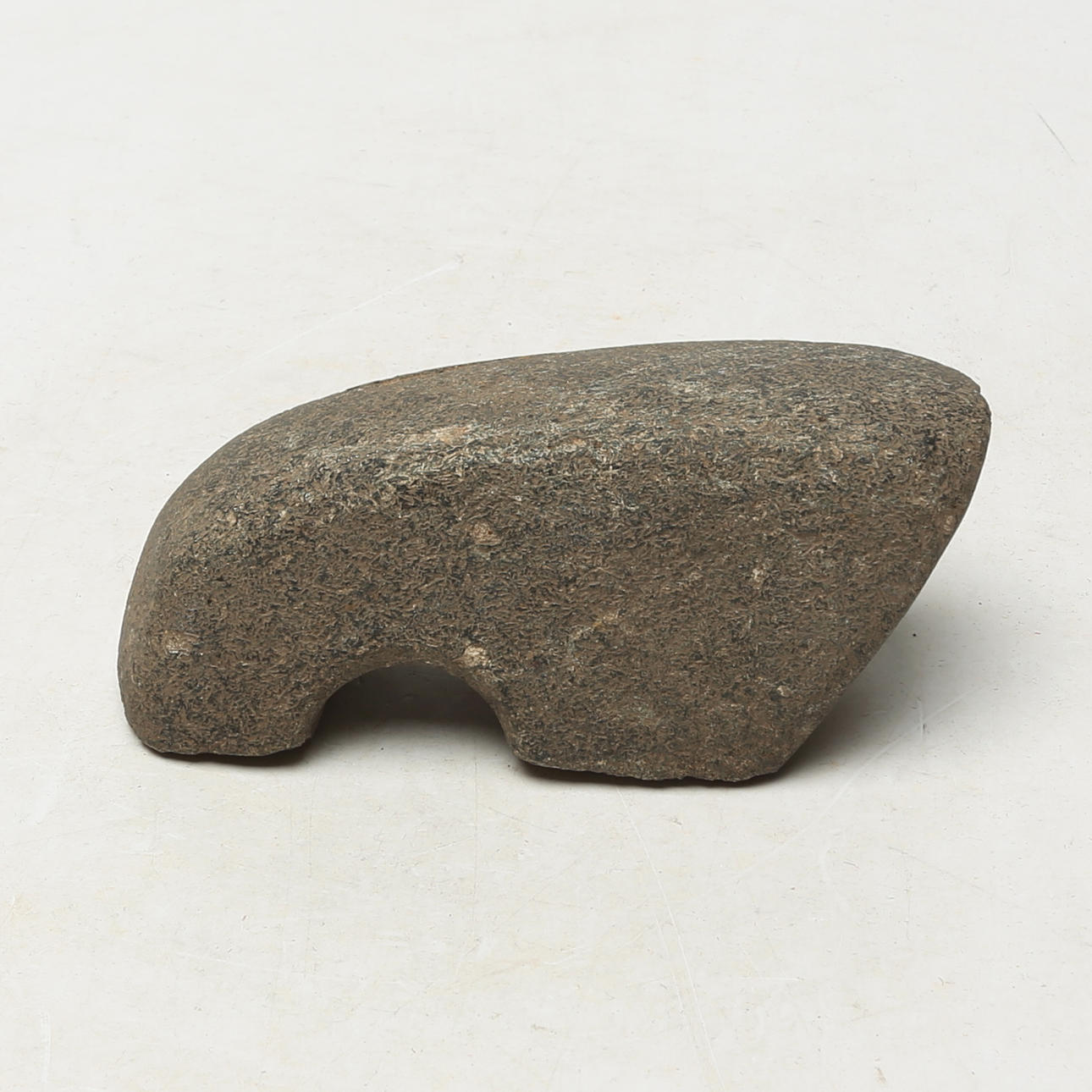 SKAFTHÅLSYXA, del av, bergart, stenålder.