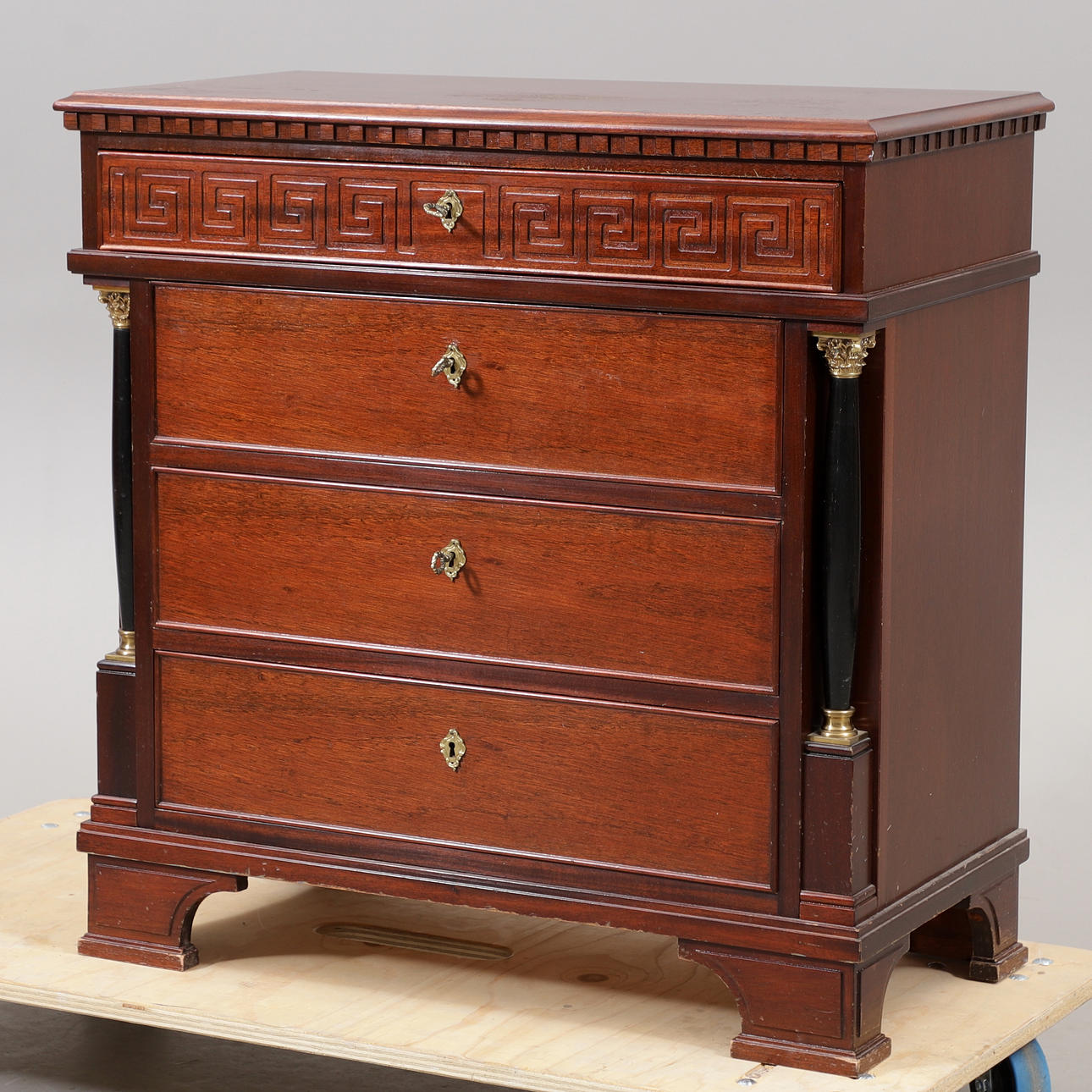 BYRÅ, Karl Johan-stil, 1800/1900-tal.