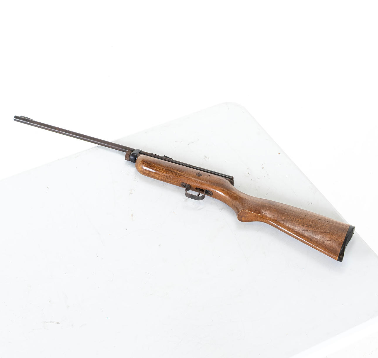 AIR RIFLE, Crosman “187" Pellgun.
