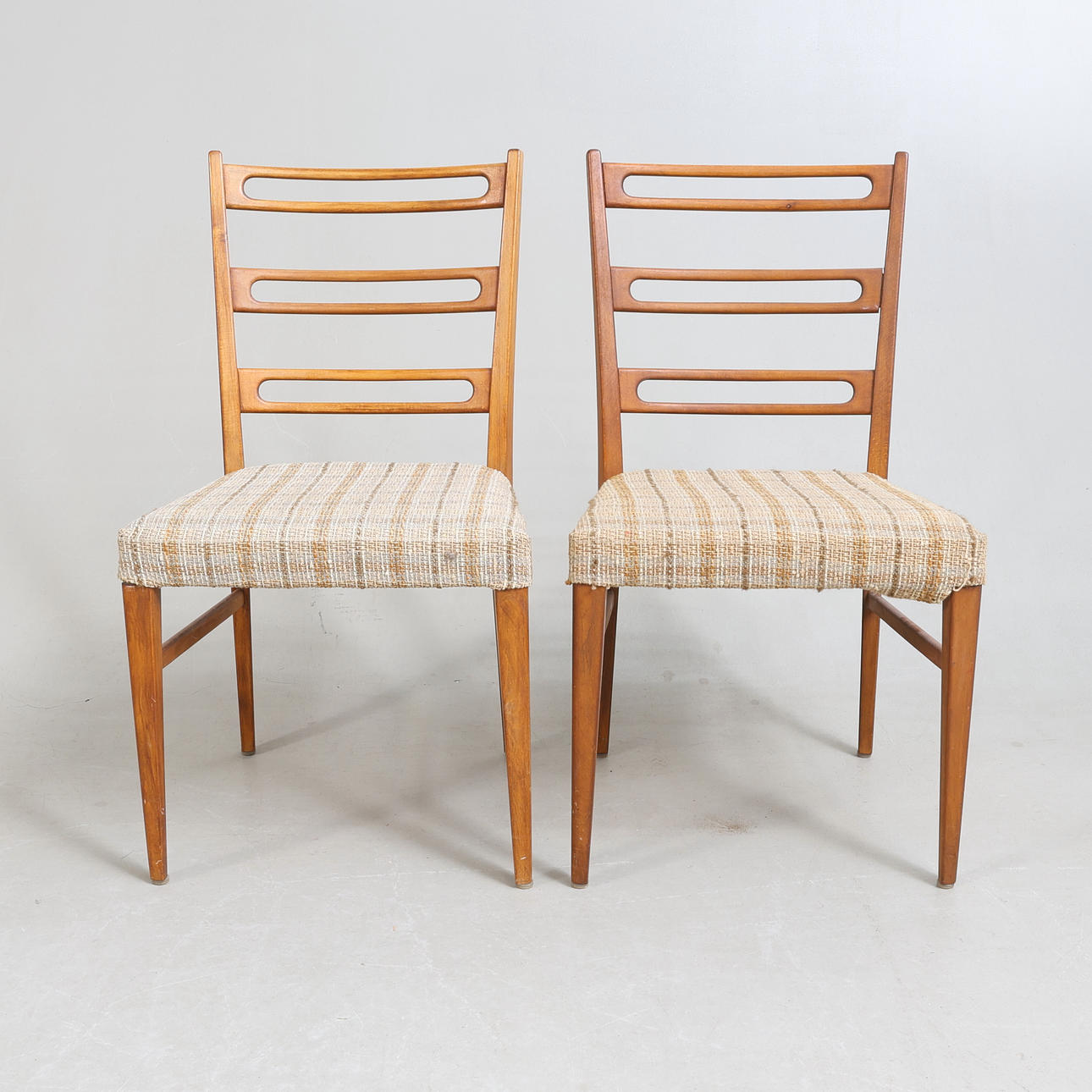 STOLAR, ett par, teak, 1960-tal.