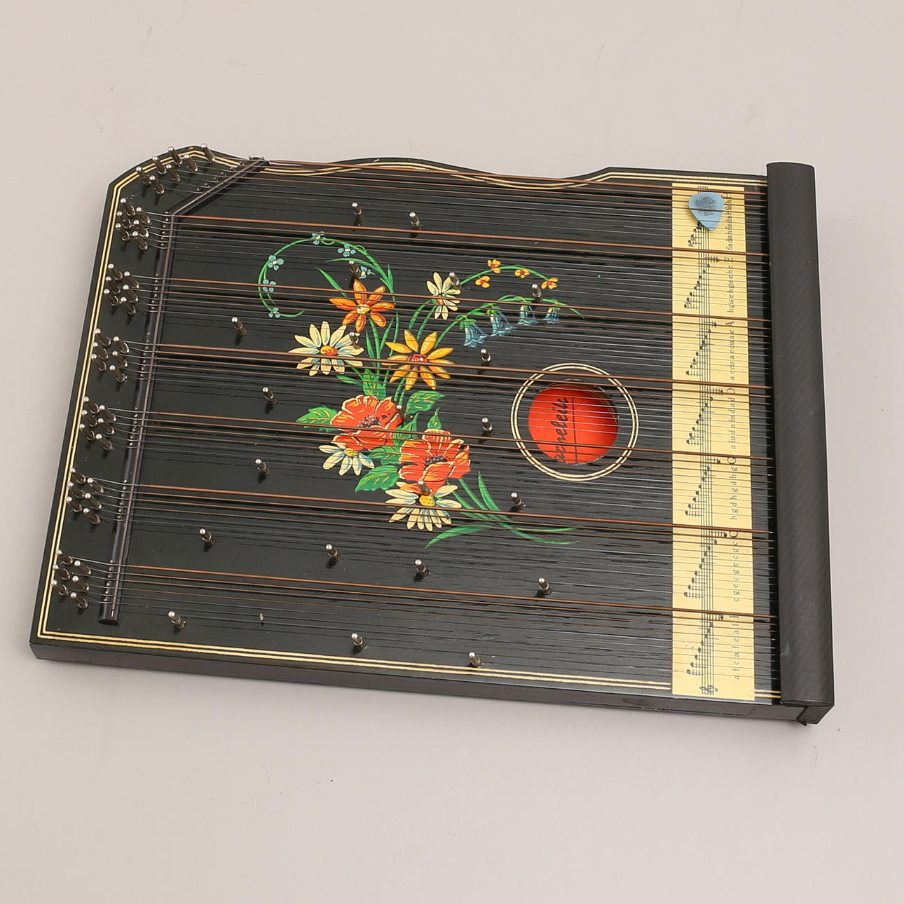 CITTRA, Harpeleik, with bag.