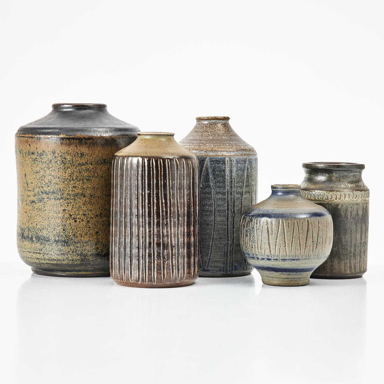 ARTHUR ANDERSSON. Vaser, 5 st, saltglaserat stengods, signerade, Wallåkra.