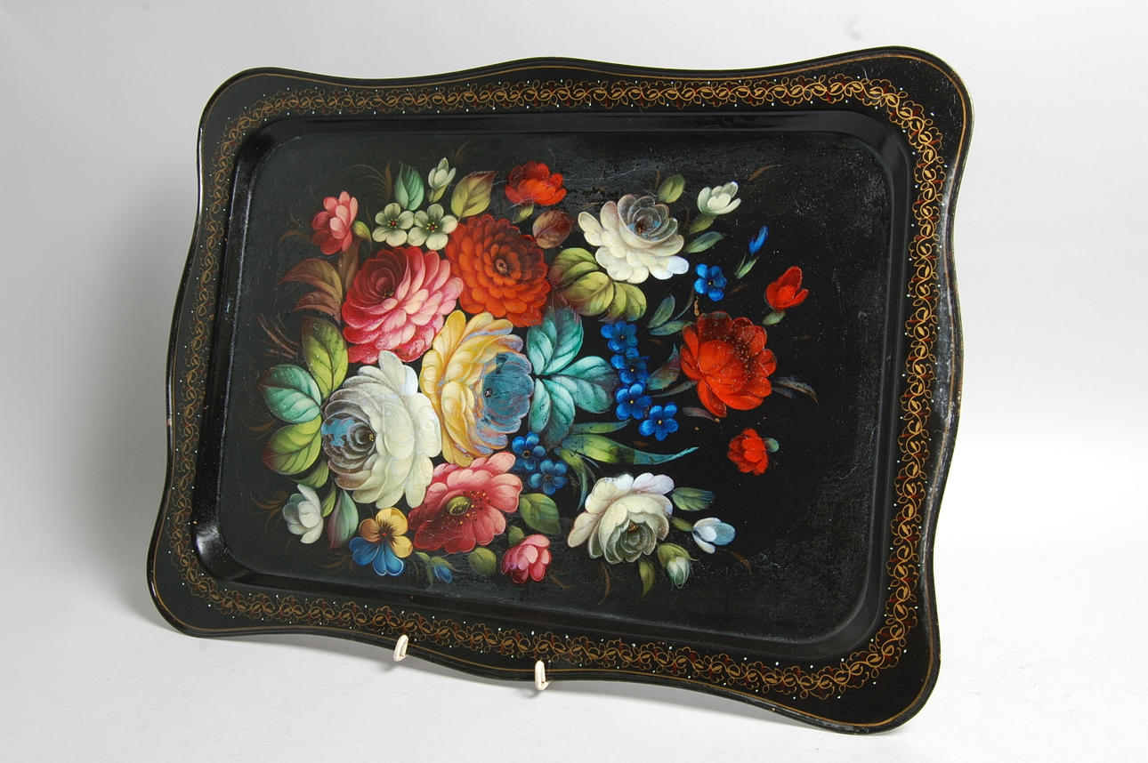 BRICKA, målad plåt, Ryssland, 1900-talets början.