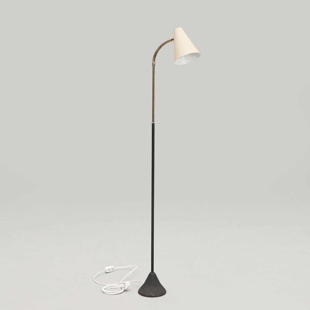 A 1950's floor lamp.