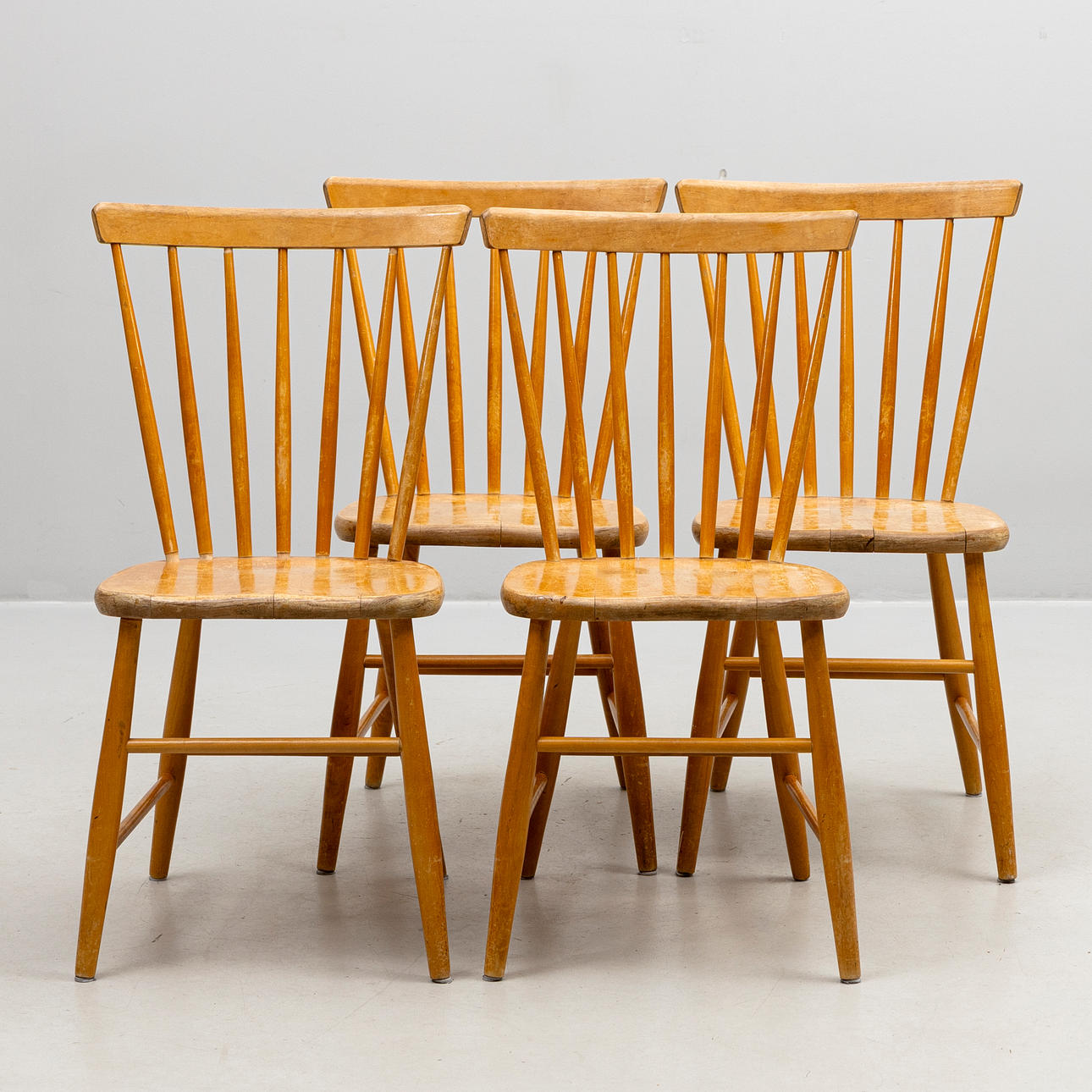 PINNSTOLAR 4 st, märkta MH, 1900-tal.