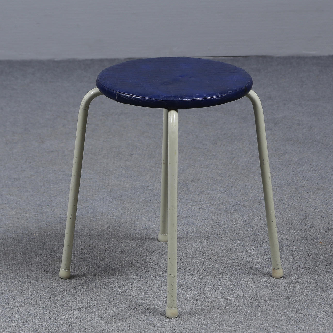 STOOL, 1950S/1960S, BLUE SEAT “CROCODILE SKIN” PATTERN.