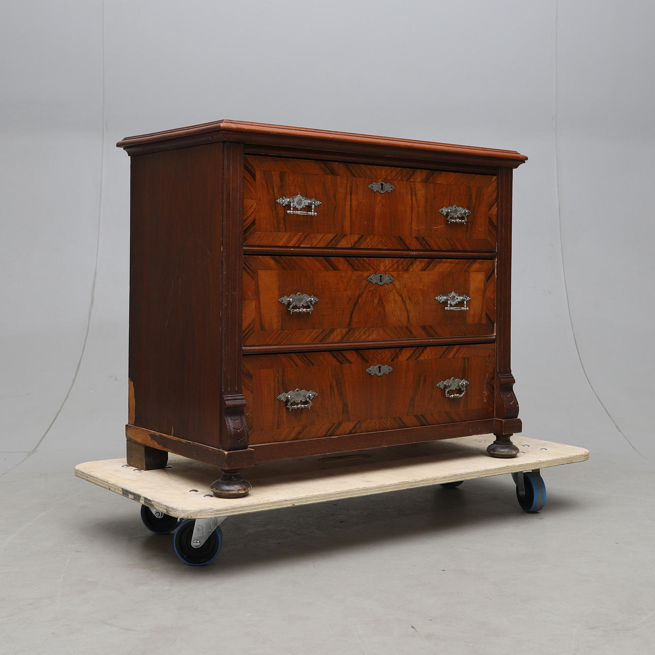 BYRÅ, nyrenässans, 18-/1900-tal.