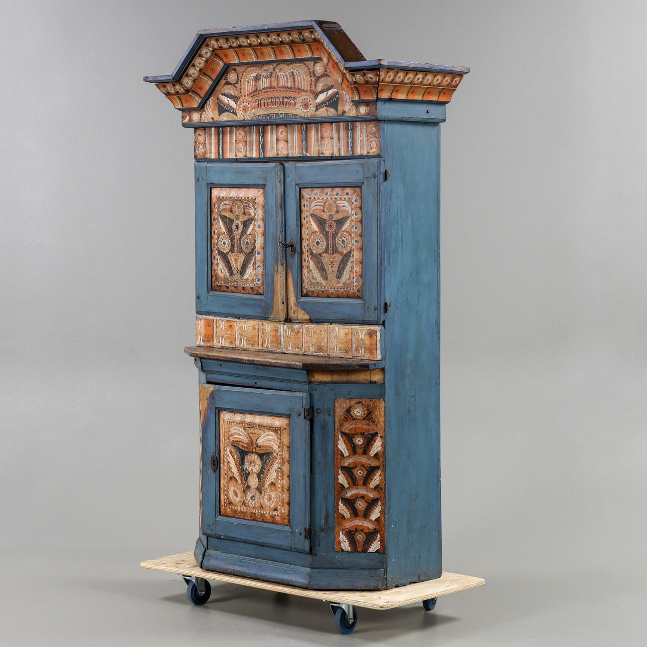 An allmoge crown cabinet, Dalarna, dated 1783.