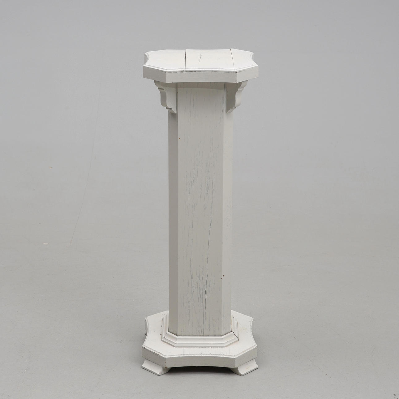 PEEDISTAL, painted wood.