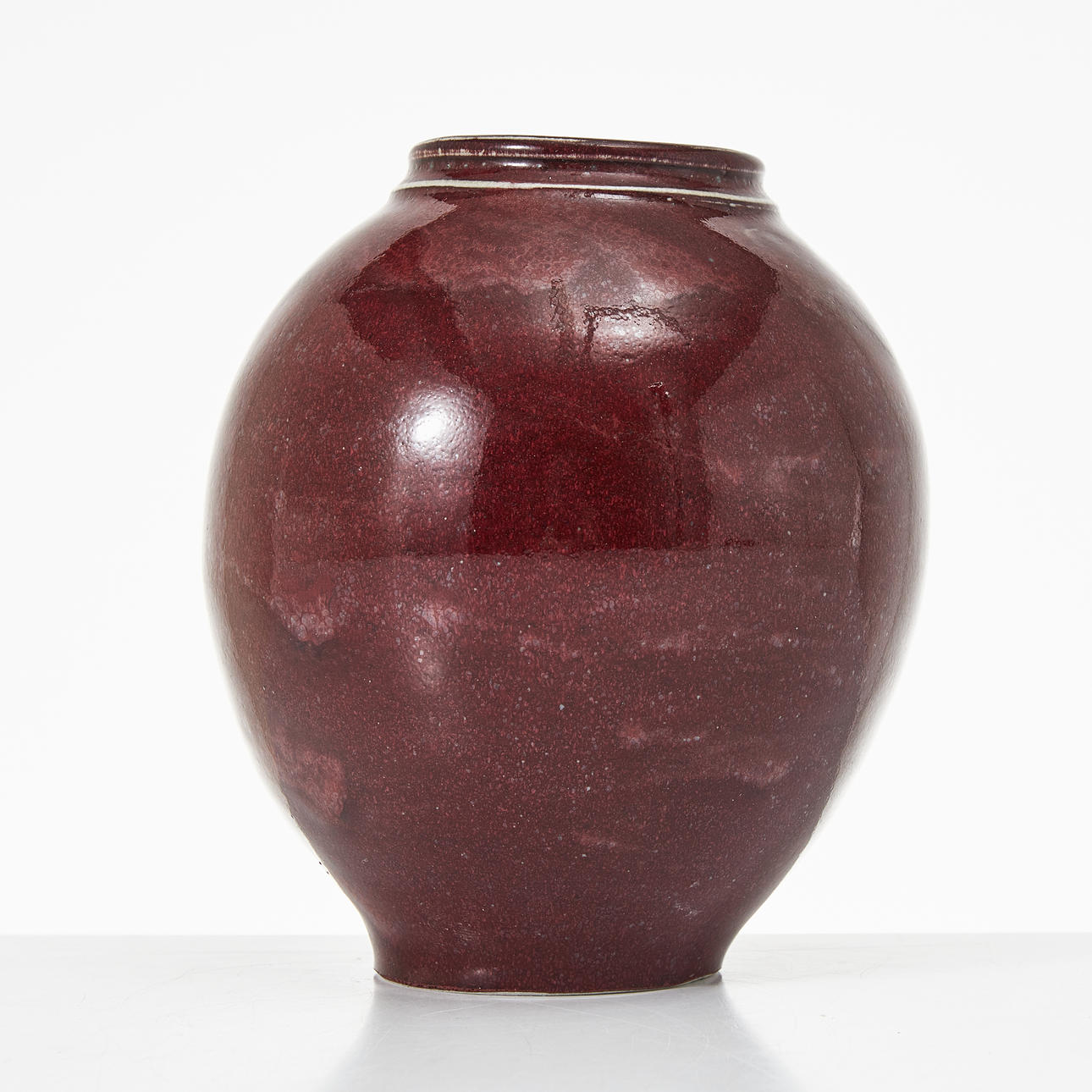 ISAK ISAKSSON. (född 1949), vas, stengods, signerad, egen verkstad.